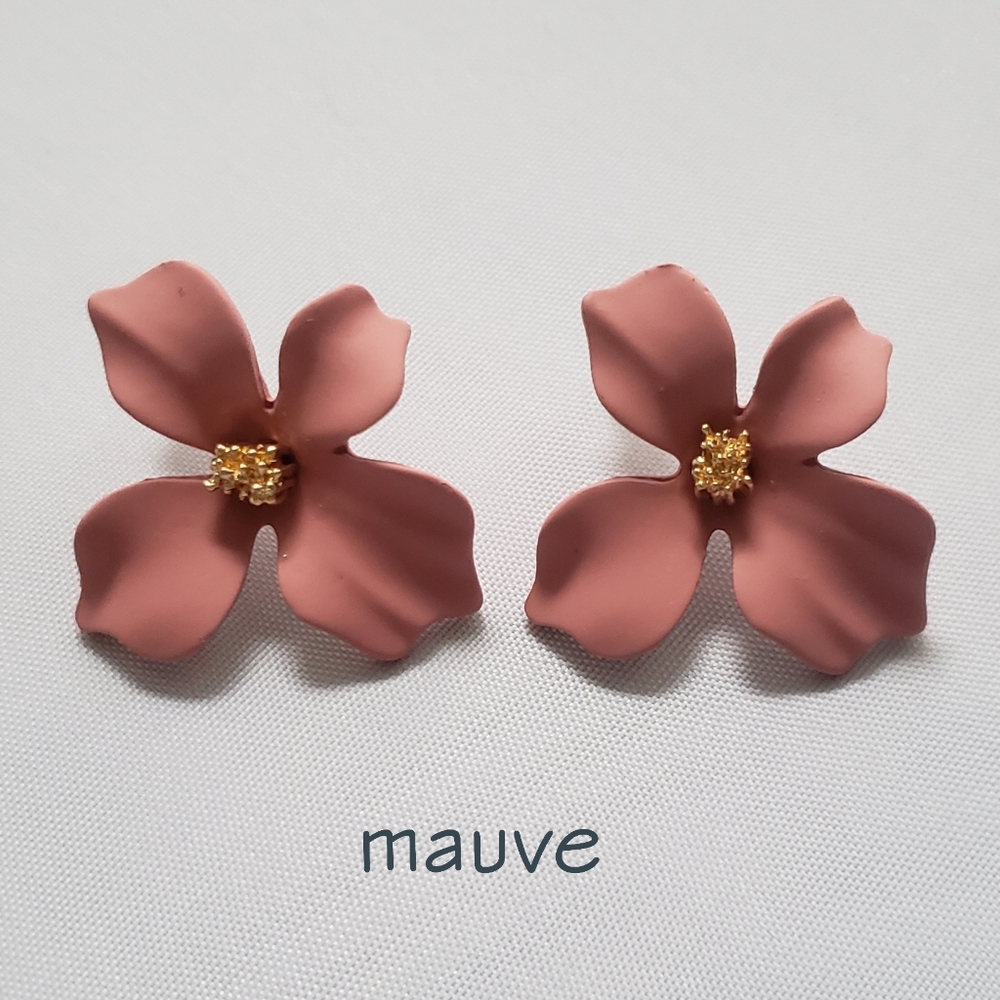 1" Flower Earrings - Picture 5 of 8